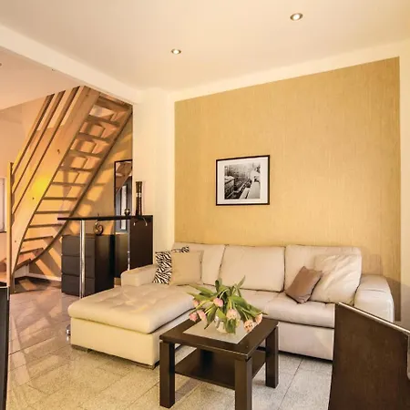 Semesterbostad 2 Bedroom Amazing In Pinnow *